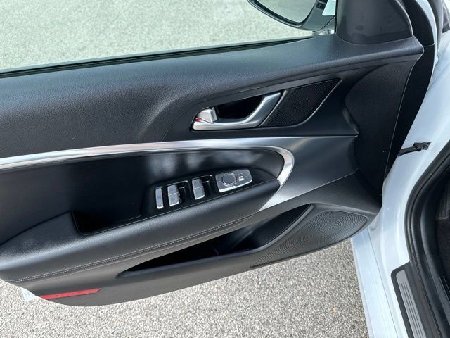 Used 2025 Genesis G70 2.5T AWD/4WD image 22