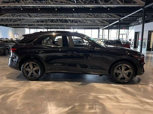 Used 2024 Genesis GV70 3.5T Sport w/ Sport Advanced Package image 6