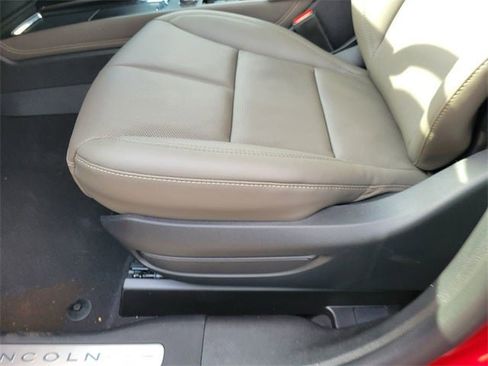 New 2026 Lincoln Corsair Reserve image 17