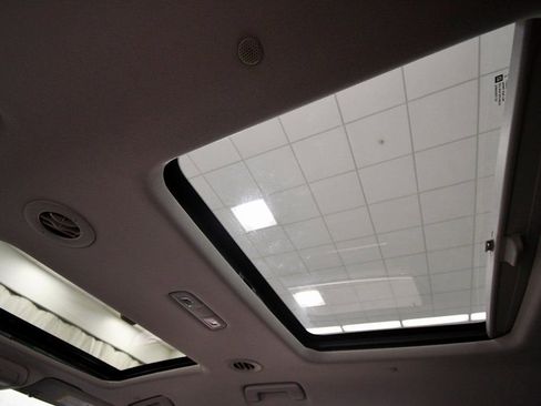 Used 2020 Buick Enclave Avenir w/ Avenir Technology Package image 17