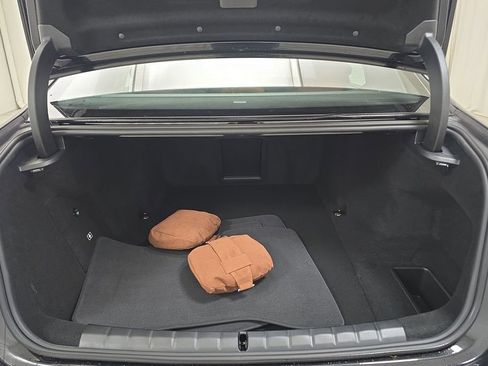 New 2026 BMW i7 xDrive60 w/ Executive Package image 29