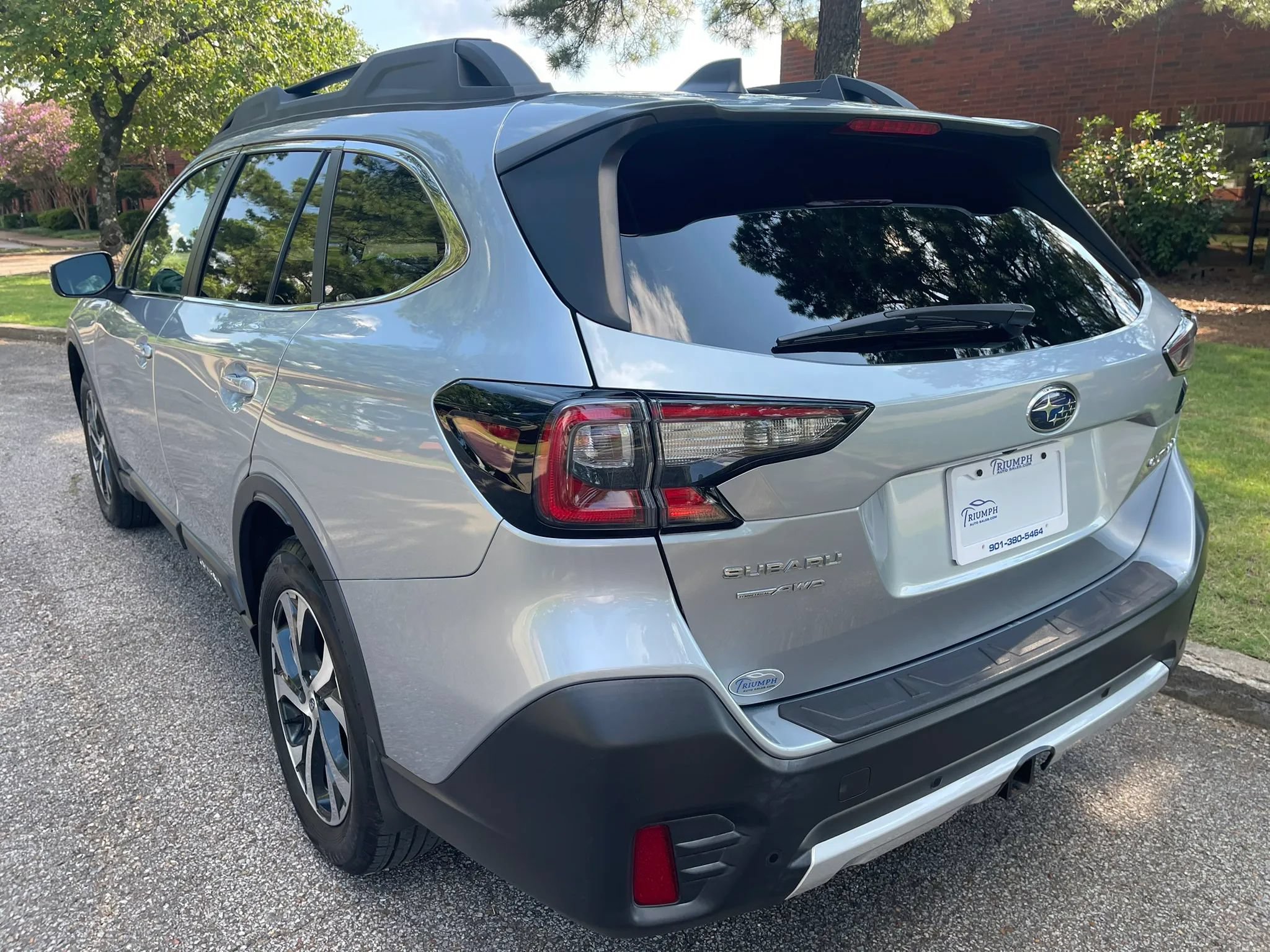 Used 2021 Subaru Outback Limited AWD/4WD image 3