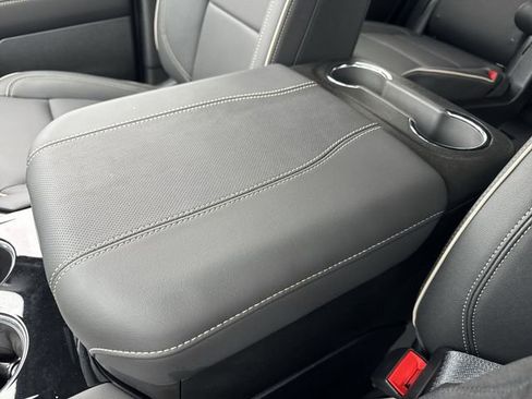 New 2026 GMC Yukon Elevation w/ LPO, Hit The Road Package image 21