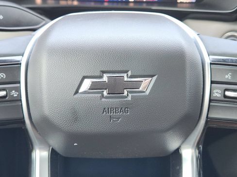 Used 2024 Chevrolet Colorado ZR2 w/ Safety Package AWD/4WD image 37