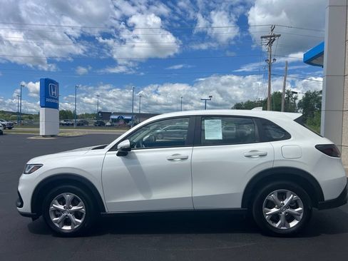 Used 2025 Honda HR-V LX image 8