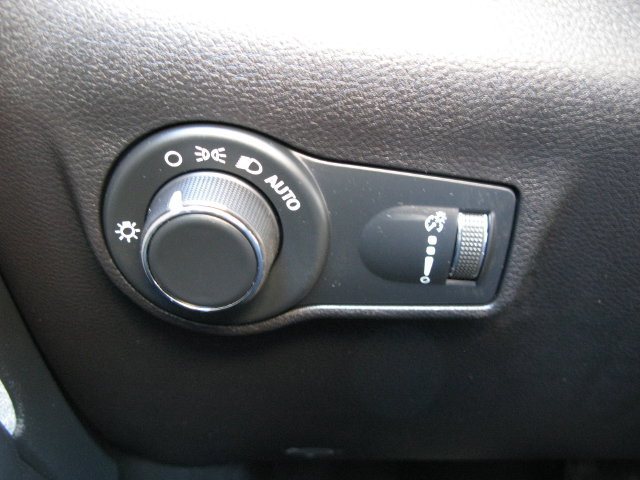 Used 2023 Jeep Compass Sport AWD/4WD image 16