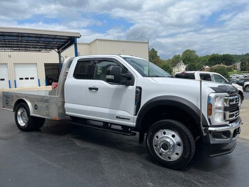 Used 2024 Ford F450 XLT w/ XLT Value Package AWD/4WD image 3