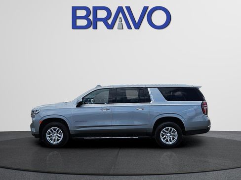 Used 2024 Chevrolet Suburban LT AWD/4WD image 6