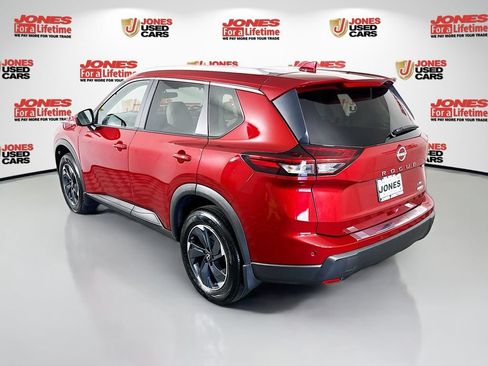 Certified 2025 Nissan Rogue SV w/ SV Premium Package AWD/4WD image 2