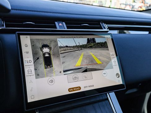 New 2026 Land Rover Range Rover Velar Dynamic SE image 34