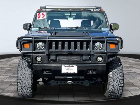 Used 2005 HUMMER H2 SUT w/ Preferred Equipment Group image 3