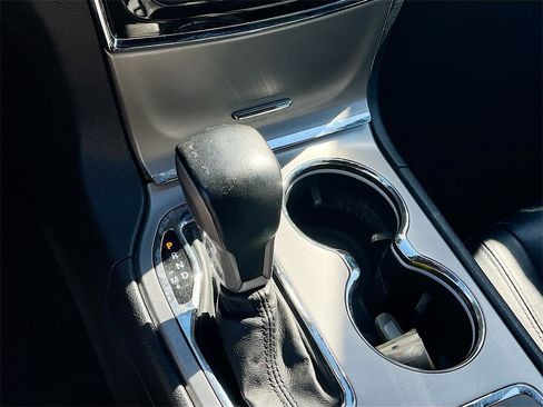 Used 2021 Jeep Grand Cherokee Limited image 17