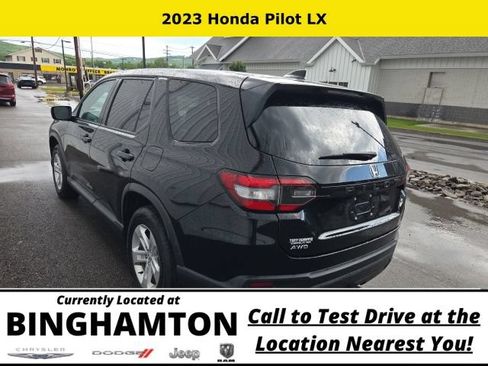 Used 2023 Honda Pilot LX image 7