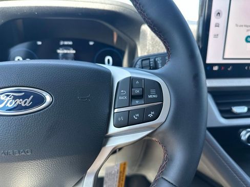 New 2026 Ford Explorer Active RWD image 19