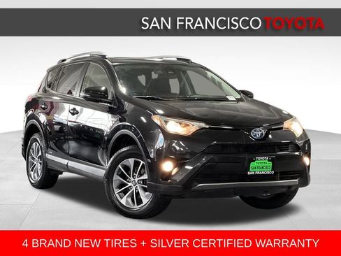 Certified 2017 Toyota RAV4 XLE w/ Convenience Package image 7