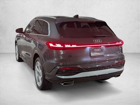 Used 2025 Audi Q5 Prestige image 8