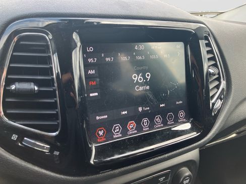 Used 2021 Jeep Compass Limited w/ Sun and Sound Group AWD/4WD image 19