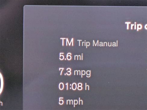 New 2026 Volvo XC60 B5 Plus w/ Protection Package Premier image 40