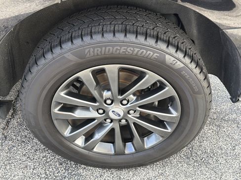 Used 2021 Ford Expedition Limited RWD image 19