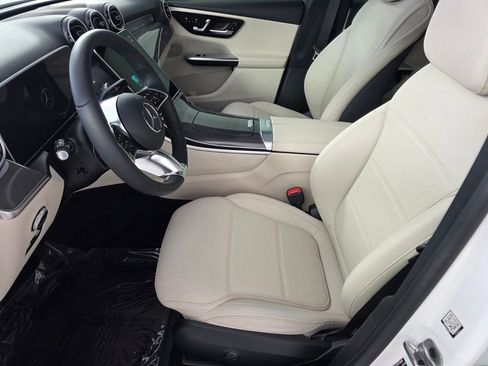 Certified 2025 Mercedes-Benz GLC 300 GLC 300 image 9