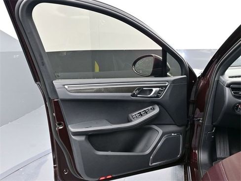 Used 2024 Porsche Macan GTS image 7