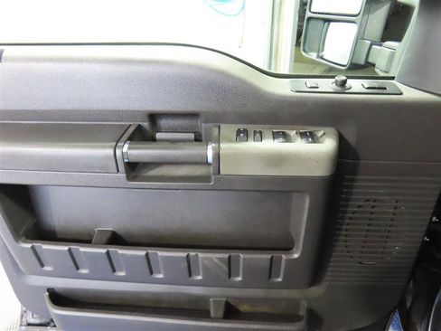Used 2013 Ford F350 Lariat w/ Chrome Pkg image 16