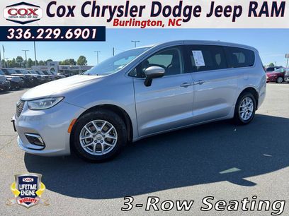 Used 2023 Chrysler Pacifica Touring-L