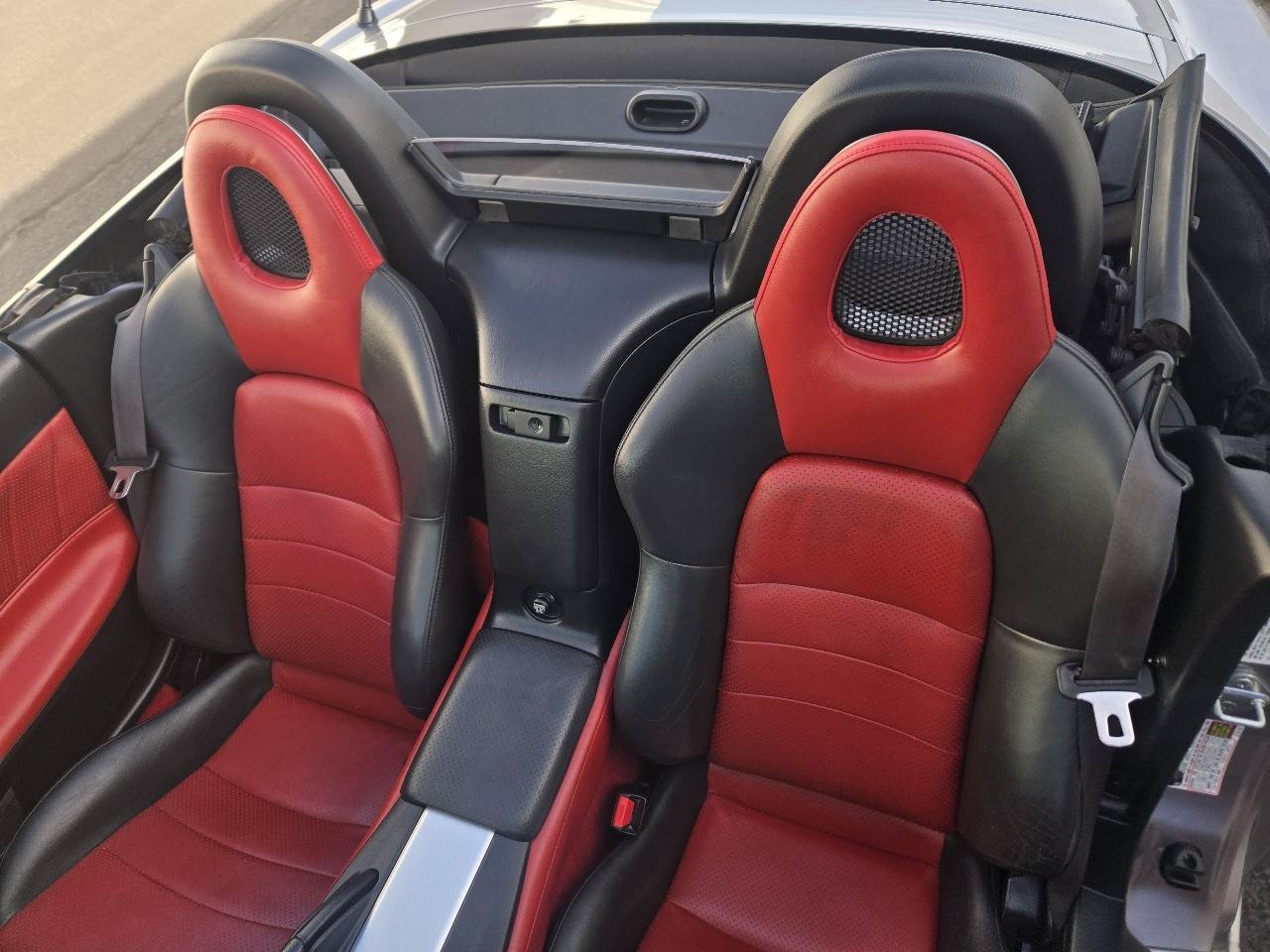 Used 2004 Honda S2000 image 4