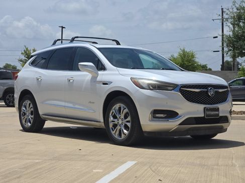 Used 2018 Buick Enclave Avenir w/ Avenir Technology Package FWD image 7