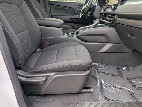 Used 2023 Chevrolet Colorado LT image 36