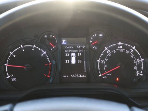 Used 2021 Toyota 4Runner SR5 image 19