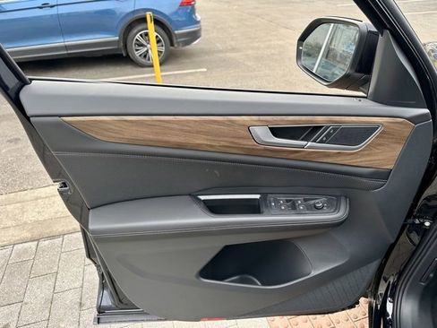 New 2026 Volkswagen Atlas SE image 10