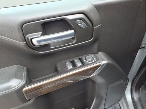 Used 2019 Chevrolet Silverado 1500 LT w/ All-Star Edition image 17