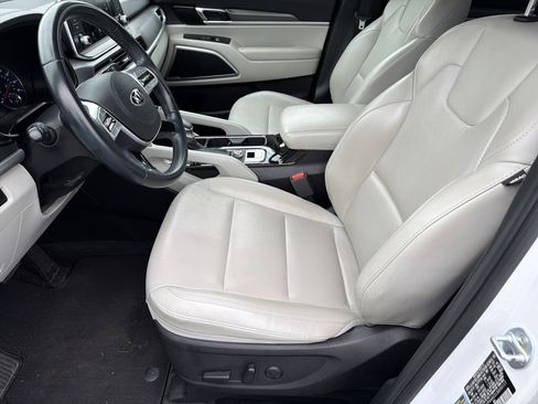 Used 2020 Kia Telluride S FWD image 7