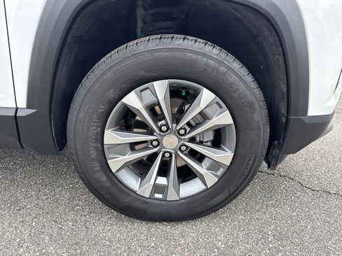 Certified 2025 Chevrolet Equinox LT image 12