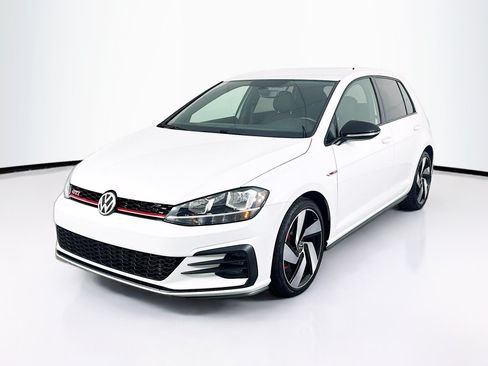 Used 2021 Volkswagen Golf 4-Door FWD image 3