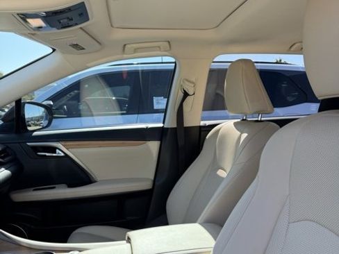 Certified 2022 Lexus RX 350L Premium image 7