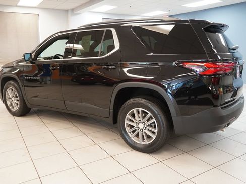 Used 2023 Chevrolet Traverse LT AWD/4WD image 7