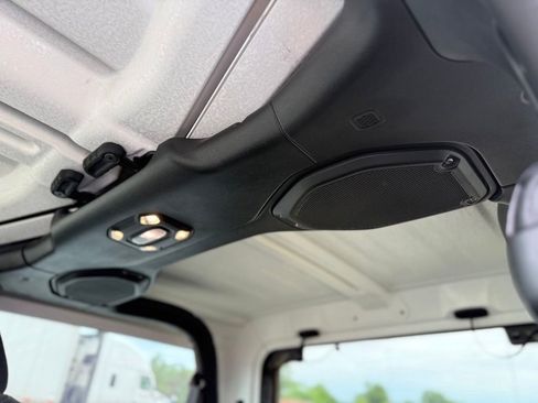 Used 2019 Jeep Wrangler Sport AWD/4WD image 39