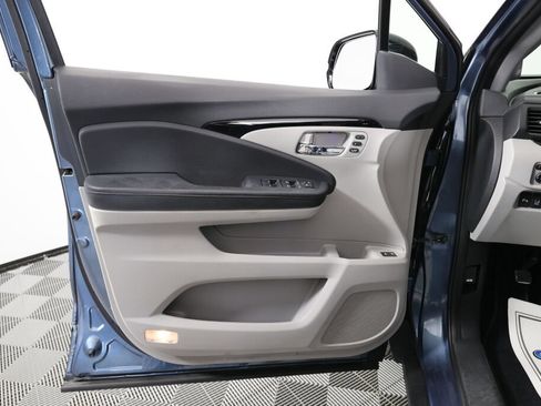Used 2016 Honda Pilot Touring image 12