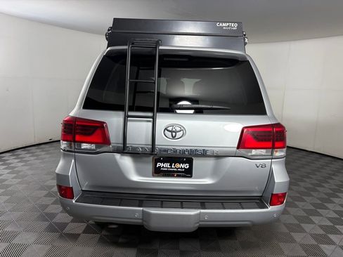 Used 2016 Toyota Land Cruiser AWD/4WD image 6