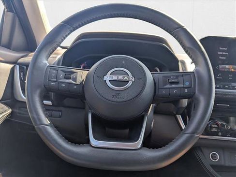 Used 2023 Nissan Rogue Platinum w/ Platinum Premium Package image 13