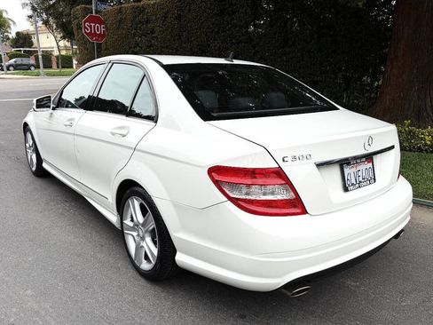 Used 2010 Mercedes-Benz C 300 Sedan image 5