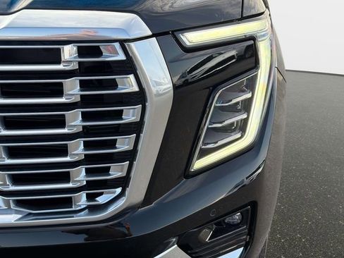 New 2026 GMC Yukon XL Denali w/ Denali Reserve Package image 9