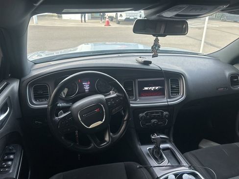 Used 2020 Dodge Charger Scat Pack RWD image 9