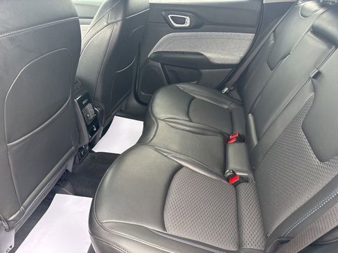 Certified 2022 Jeep Compass Latitude w/ Convenience Group image 29