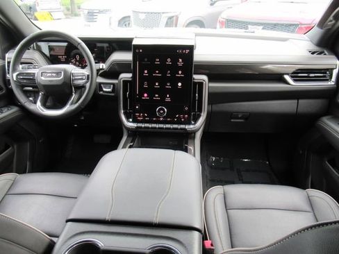 Used 2025 GMC Yukon XL Elevation RWD image 12