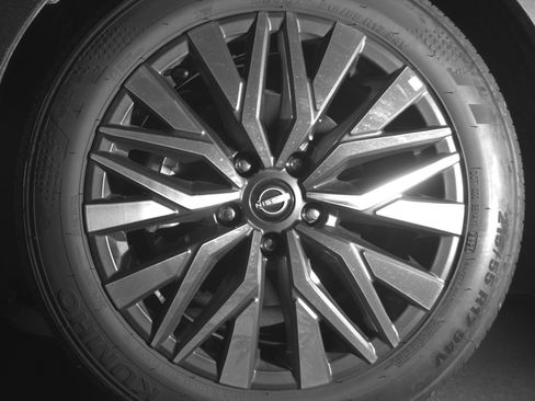 Used 2025 Nissan Altima 2.5 SV image 12