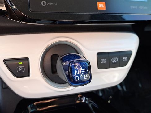 Certified 2018 Toyota Prius Prime Advanced image 23