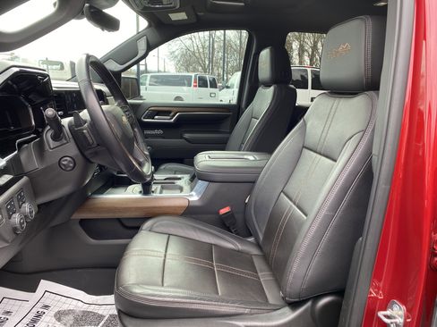 Used 2022 Chevrolet Silverado 1500 High Country w/ High Country Premium Package image 16